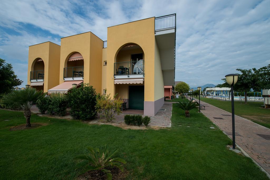 Residence Borgomare Albenga Ngoại thất bức ảnh