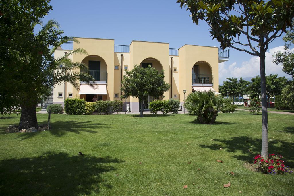Residence Borgomare Albenga Ngoại thất bức ảnh