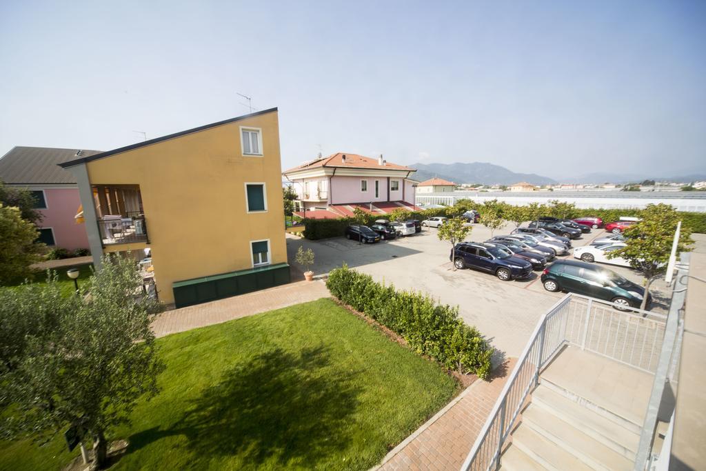 Residence Borgomare Albenga Ngoại thất bức ảnh