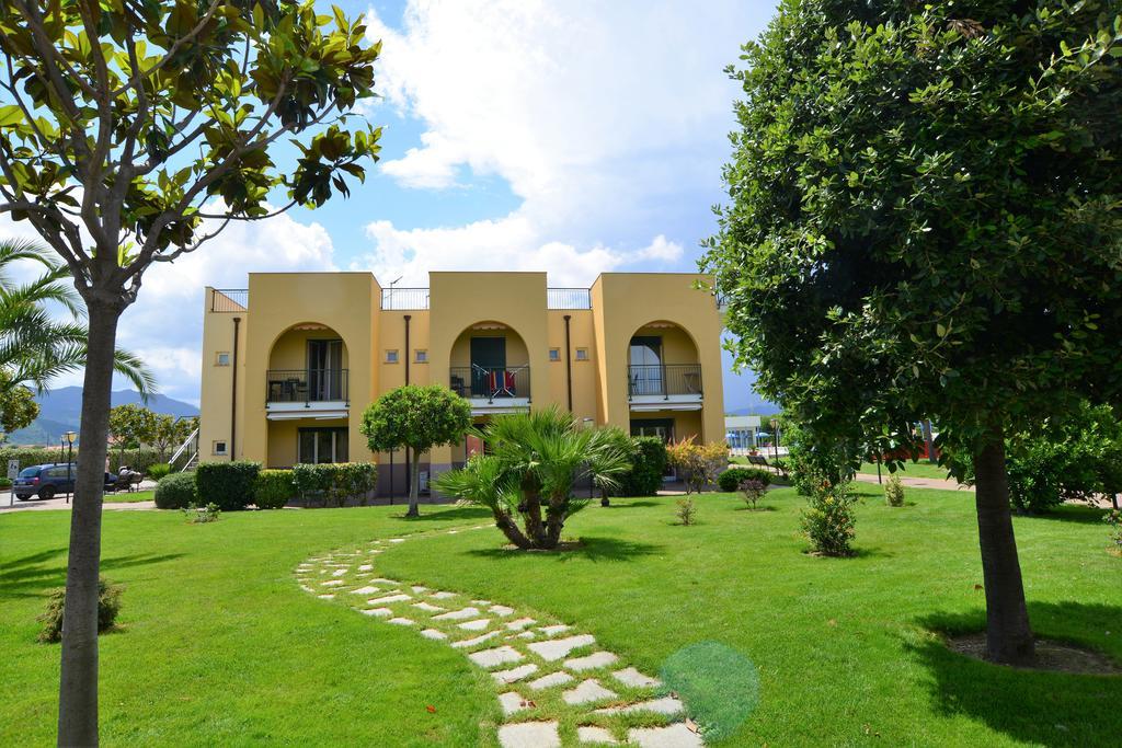Residence Borgomare Albenga Ngoại thất bức ảnh